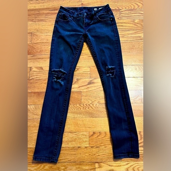 Miss Me Jeans Size 26 Griffith Park Distressed Skinny Black Denim - Picture 1 of 8